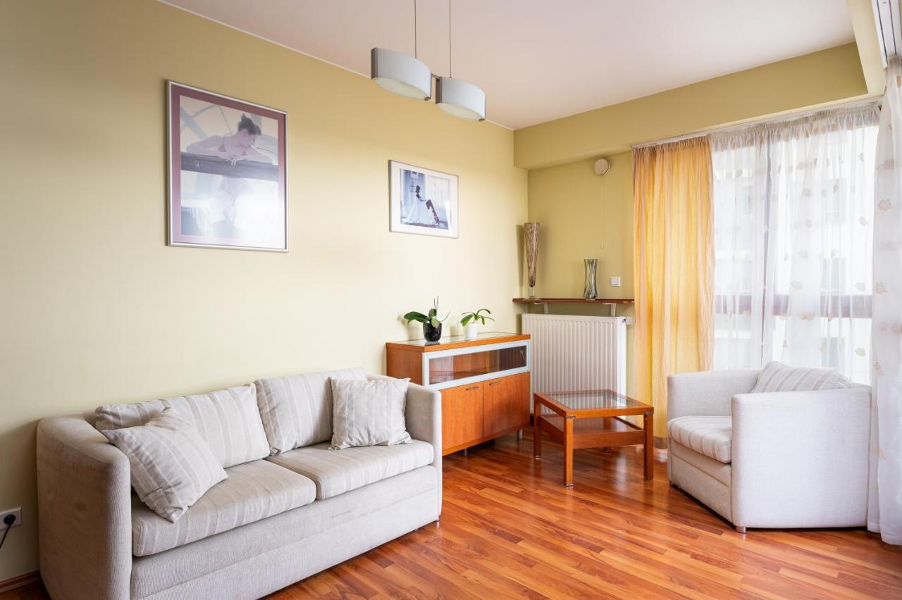 Aleja Wyscigowa Comfort Apartment Warsaw
