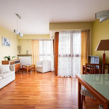 Aleja Wyscigowa Comfort Apartment Warszawa Eksteriør bilde