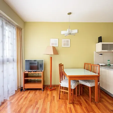Aleja Wyscigowa Comfort Apartment Warszawa Eksteriør bilde
