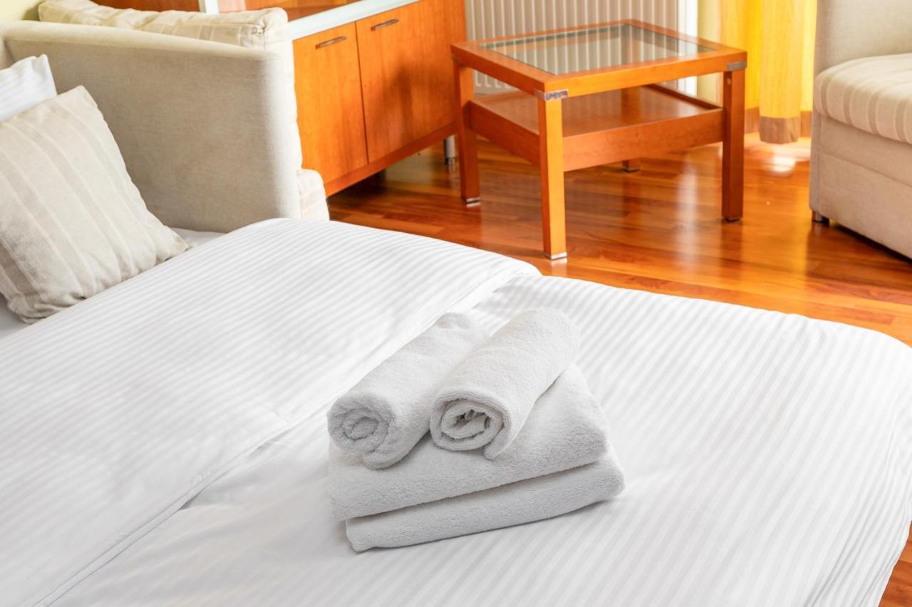 Aleja Wyscigowa Comfort Appartamento Varsavia